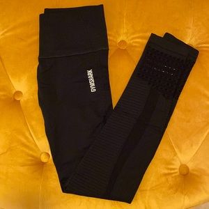 Black seamless gym shark leggings